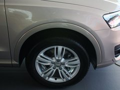 奥迪Q3 2013款 2.0T 35 TFSI quattro舒适型 5座
