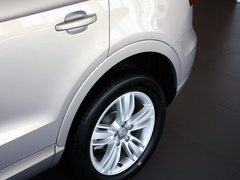 奥迪Q3 2013款 2.0T 35 TFSI quattro舒适型 5座