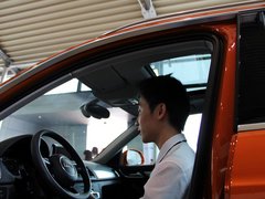 奥迪Q3 2013款 2.0T 35 TFSI quattro舒适型 5座