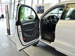 奥迪Q3 2013款 2.0T 35 TFSI quattro舒适型 5座