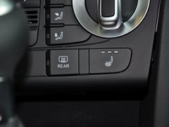 奥迪Q3 2013款 2.0T 35 TFSI quattro舒适型 5座