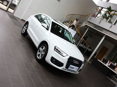 奥迪Q3 2013款 2.0T 35 TFSI quattro舒适型 5座