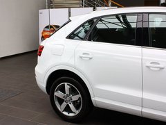 奥迪Q3 2013款 2.0T 35 TFSI quattro舒适型 5座