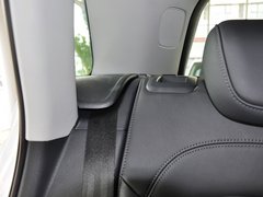 奥迪Q3 2013款 2.0T 35 TFSI quattro舒适型 5座