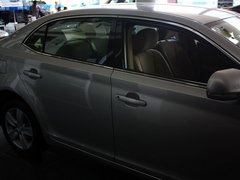 路盛E70 2013款 2.0L 手动舒适型