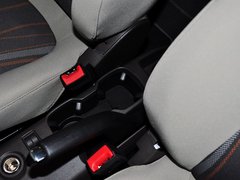 爱唯欧 2013款 三厢 1.4L 自动 时尚天窗版