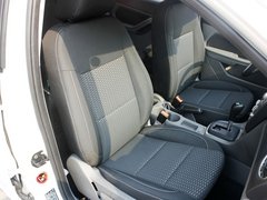 长安福特  两厢 1.8L 自动 副驾驶席座椅45度特写