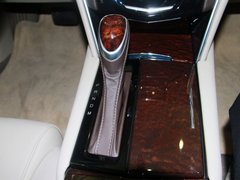 凯迪拉克XTS 2013款 28T 精英型