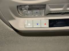 比亚迪M6 2013款 2.4L 手动 豪华型 7座