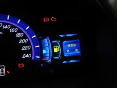 比亚迪M6 2013款 2.4L 手动 豪华型 7座