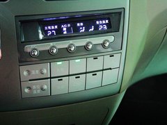 比亚迪M6 2013款 2.4L 自动 豪华型 7座