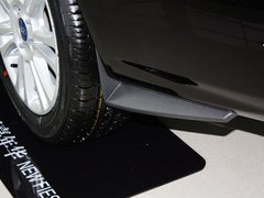 嘉年华 2013款 三厢 1.5L 自动 时尚型