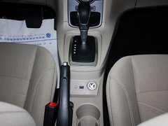嘉年华 2013款 三厢 1.5L 自动 时尚型