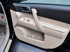 汉兰达 2011款 2.7L 自动 两驱精英版5座