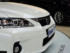 雷克萨斯CT 2013款 200h 1.8L CVT 暗夜骑士版