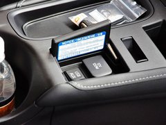 雷克萨斯CT 2013款 200h 1.8L CVT 暗夜骑士版