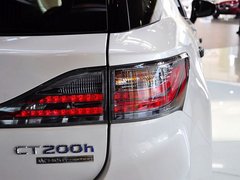 雷克萨斯CT 2013款 200h 1.8L CVT 暗夜骑士版