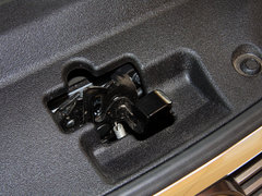 雷克萨斯CT 2013款 200h 1.8L CVT 暗夜骑士版
