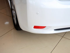雷克萨斯CT 2013款 200h 1.8L CVT 暗夜骑士版