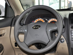 比亚迪L3 2013款 1.5L DCT 尊贵型