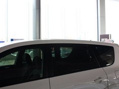 RAV4荣放 2013款 2.0L 经典特装版5座