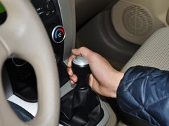 途胜L 2013款 2.0L 手动 两驱时尚型 5座