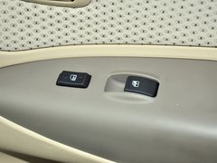 途胜L 2013款 2.0L 手动 两驱时尚型 5座