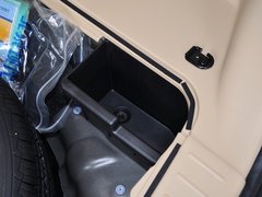 途胜L 2013款 2.0L 手动 两驱时尚型 5座
