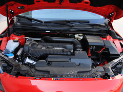 沃尔沃(进口)  2.0T 自动 发动机局部特写