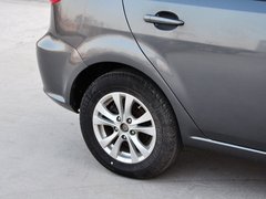 福美来 2013款 1.6L CVT 两厢精英版