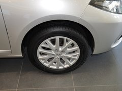 风朗 2013款 2.0L CVT 时尚版