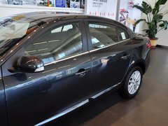 风朗 2013款 2.0L CVT 标准版