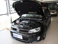一汽-大众  2.0 TSI 车辆发动机舱整体