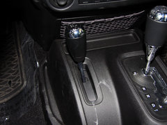 牧马人 2013款 3.6L 四门摩崖特别版 5座