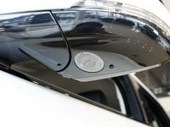 揽胜极光（进口） 2013款 2.0T 自动 耀真版5门