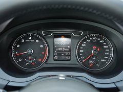 一汽奥迪  2.0T 方向盘后方仪表盘