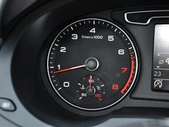 奥迪Q3 2013款 2.0T 35 TFSI 舒适型 5座