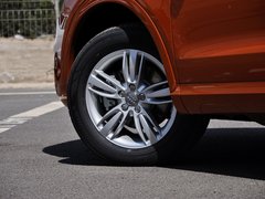 奥迪Q3 2013款 2.0T 35 TFSI 舒适型 5座