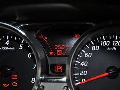 骊威 2013款 1.6L CVT 豪华型