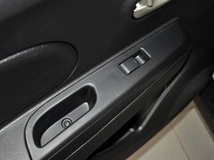 啟辰R50 2013款 1.6L 手動(dòng) 時(shí)尚版
