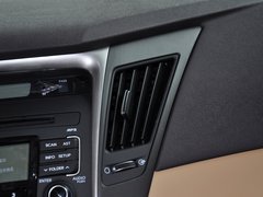 索纳塔八 2013款 2.0L 自动 豪华版