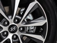索纳塔八 2013款 2.0L 自动 豪华版