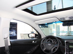 索纳塔八 2013款 2.0L 自动 领先版