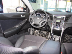 索纳塔八 2013款 2.0L 自动 领先版