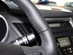 索纳塔八 2013款 2.0L 自动 领先版