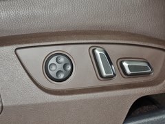 奥迪Q7 2014款 35 TFSI quattro 运动型