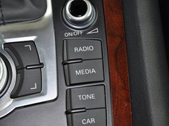 奥迪Q7 2014款 35 TFSI quattro 运动型