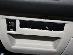 世嘉 2013款 两厢 1.6L 自动 乐尚型