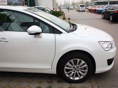 世嘉 2013款 三厢 1.6L 自动 品享型