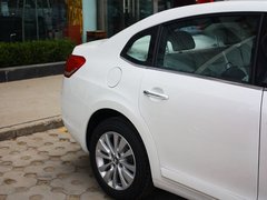 世嘉 2013款 三厢 1.6L 自动 品享型